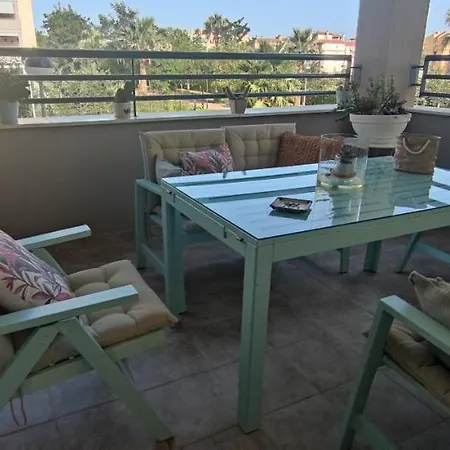 Homestay Se Alquila Muy Luminosa Con Bano Privado En Apartamento Compartido *