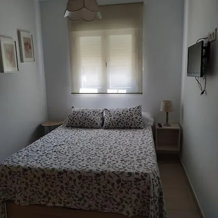 Se Alquila Muy Luminosa Con Bano Privado En Apartamento Compartido Homestay *